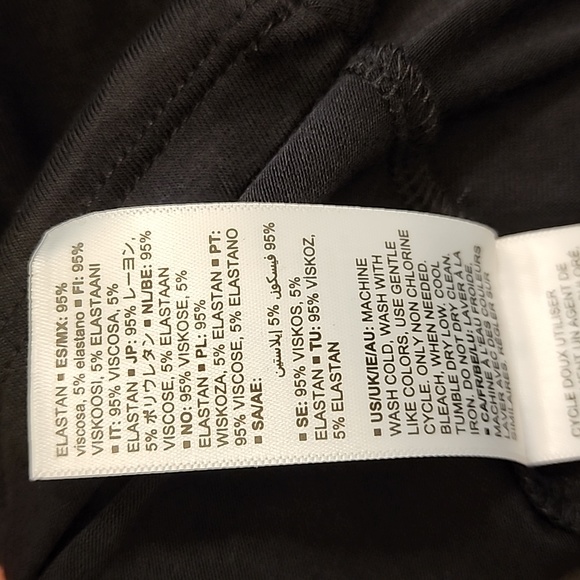 T-SHIRT Dress (L) Amazon Essentials Women's Surplice T-Shirt Dress - Picture 10 of 10